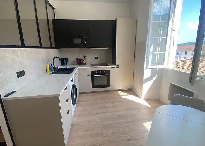 Joli En Centre-ville Apartment
